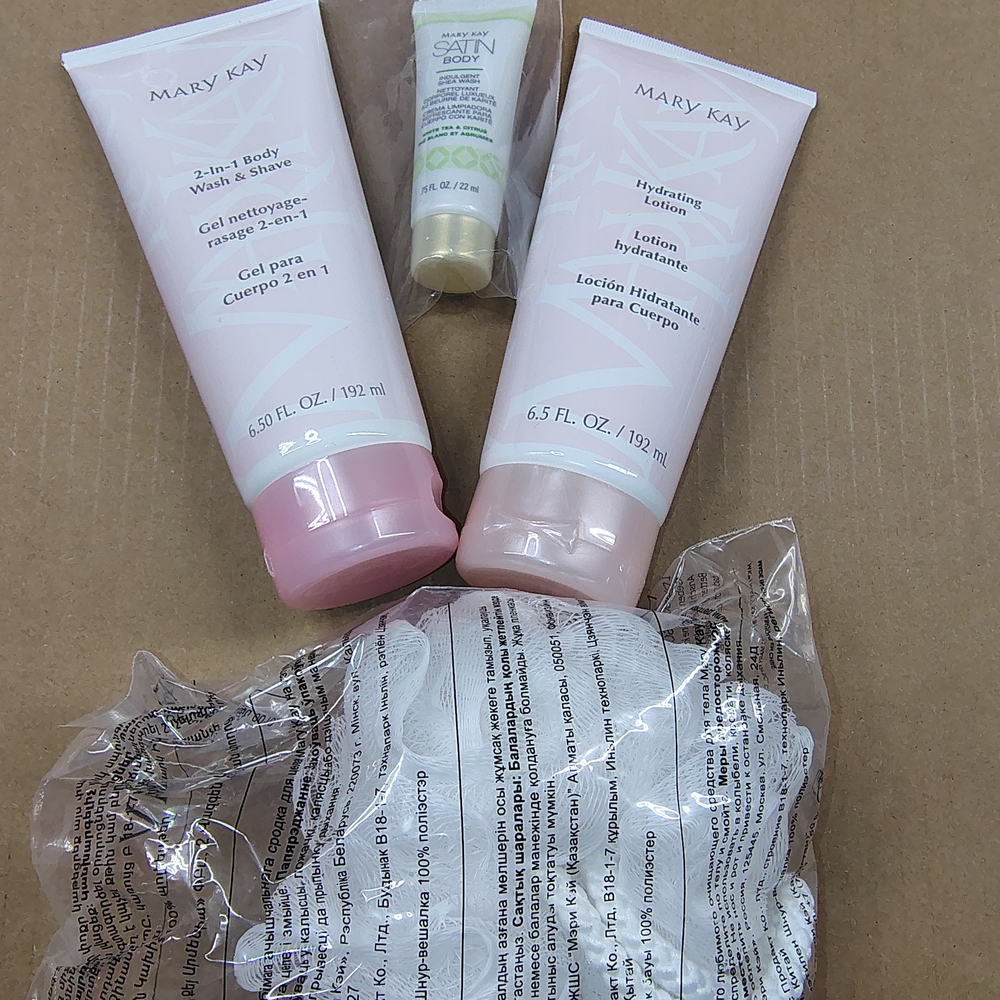 Mary Kay Body Wash and Lotion Set